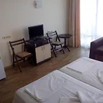 Апартаменты Lozenetz *