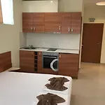 Апартамент бийч Лозенец